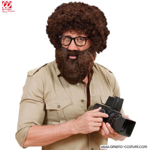 Barbe avec moustache personnage brun