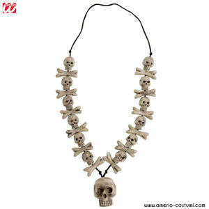 Halskette mit Totenköpfen und gekreuzten Knochen