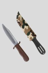 Pumnal cu Teacă Camuflată