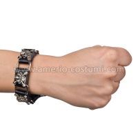 BRACELETE PUNK ROCK EM COURO ECOLÓGICO COM CAVEIRAS EM METAL