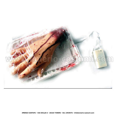 Hand in the tray with movement