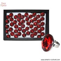 Anel Redondo com Diamante Vermelho