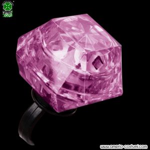Ring mit rosa leuchtendem Stein