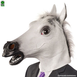 Máscara de caballo blanco