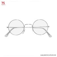 Lunettes à monture argentée avec verres